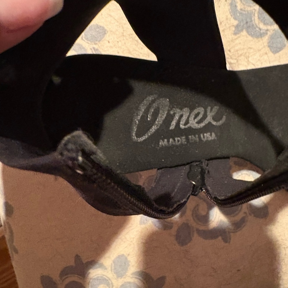 Onex Black and Silver Heels - Picture 10 of 15